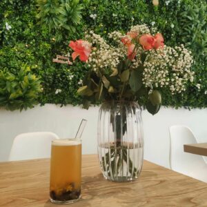 Le Bubble Teat "Sweet Peach" et un joli bouquet de fleurs